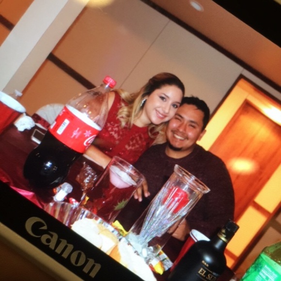 Meet your Posher, Monica - Picture 2 of 3